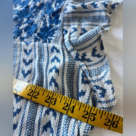 Savanna Jane Blue and White Women’s Top 3x - Picture 4 of 10